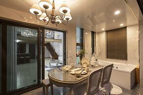 Lim Sea Side Poolvilla Pension