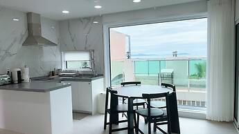 Lim Sea Side Poolvilla Pension