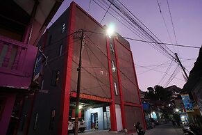 OYO 1272 Grand Garuda Guest House