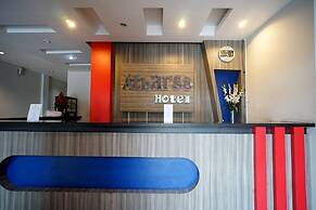 OYO 1477 Athar 88 Hotel