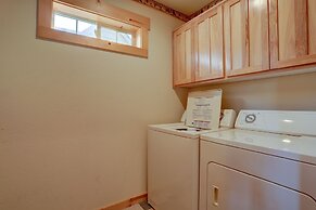 Forest Ridge 2 Bedroom Home by RedAwning