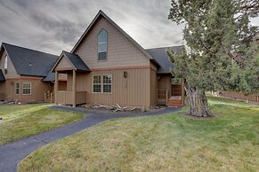 Forest Ridge 2 Bedroom Home by RedAwning