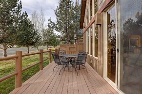 Forest Ridge 2 Bedroom Home by RedAwning