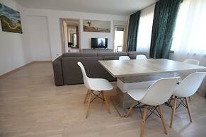 Fontana Lux Apartments