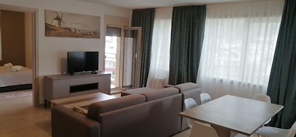 Fontana Lux Apartments