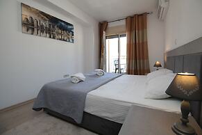 Fontana Lux Apartments