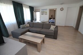 Fontana Lux Apartments
