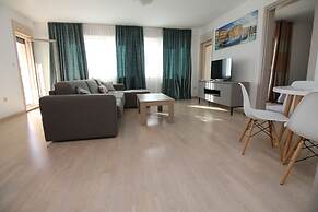 Fontana Lux Apartments