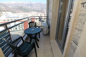 Fontana Lux Apartments
