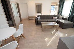 Fontana Lux Apartments