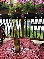 Ottawa Center 1 Bedroom Apartment near Bank St