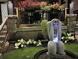 Ottawa Center 1 Bedroom Apartment near Bank St