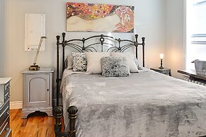 Ottawa Center 1 Bedroom Apartment near Bank St