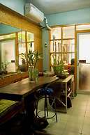 E Transient - Hostel