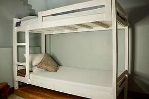 E Transient - Hostel