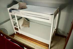 E Transient - Hostel