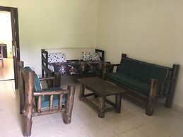 Ben And Lily Cottages