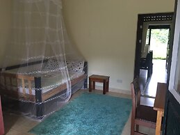 Ben And Lily Cottages