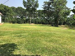 Ben And Lily Cottages