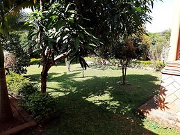 Airport Side Hotel Entebbe