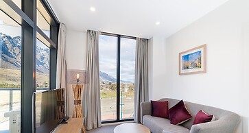 Executive 2 Bedroom Apartment Remarkables Park