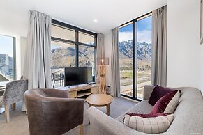 Executive 2 Bedroom Apartment Remarkables Park