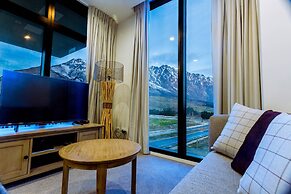 Executive 2 Bedroom Apartment Remarkables Park