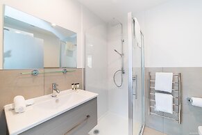 Executive 2 Bedroom Apartment Remarkables Park