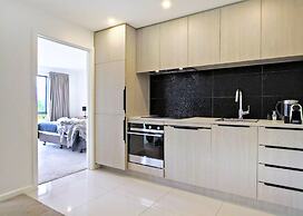 Executive Living in Bluewater