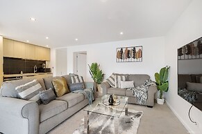 Executive Living in Bluewater