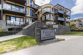 The Beacon - 2 Bedroom Luxe Apartment