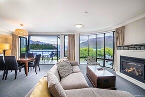 The Beacon - 2 Bedroom Luxe Apartment
