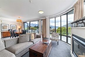 The Beacon - 2 Bedroom Luxe Apartment