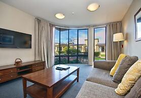 The Beacon - 2 Bedroom Town Center Apartment