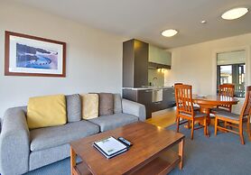 The Beacon - 2 Bedroom Town Center Apartment