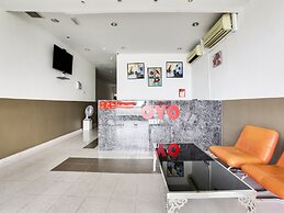 OYO 89615 T Family Hotel
