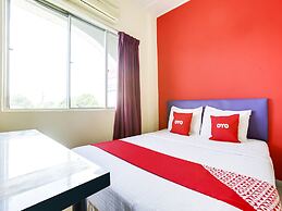 OYO 89615 T Family Hotel