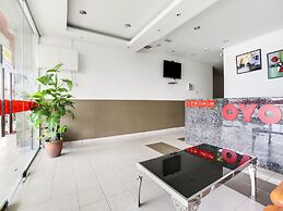 OYO 89615 T Family Hotel