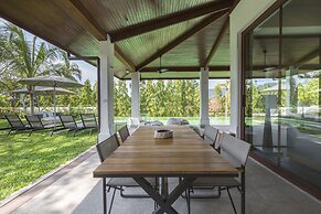 Lemongrass Pool Villa