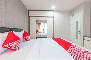 Super OYO 1948 Apartement Sentul Tower