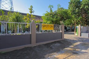 OYO 2042 Zam Zam Family Syariah