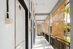 SPOT ON 1958 Asembagus Family