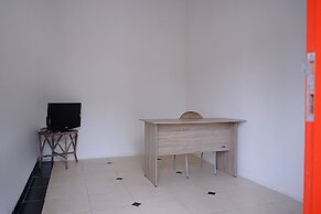 OYO 1697 Griya Dimas Guesthouse