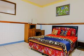 OYO 1971 Hotel Dewi