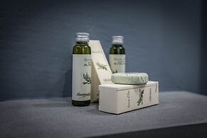 Arno Apartment A by Mmega