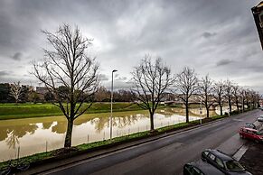 Arno Apartment A by Mmega