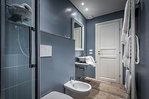 Arno Apartment A by Mmega