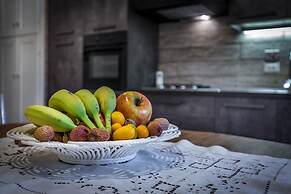 Arno Apartment A by Mmega