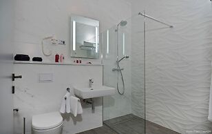 Priska Med Luxury Rooms