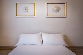 Arno Apartment B by Mmega